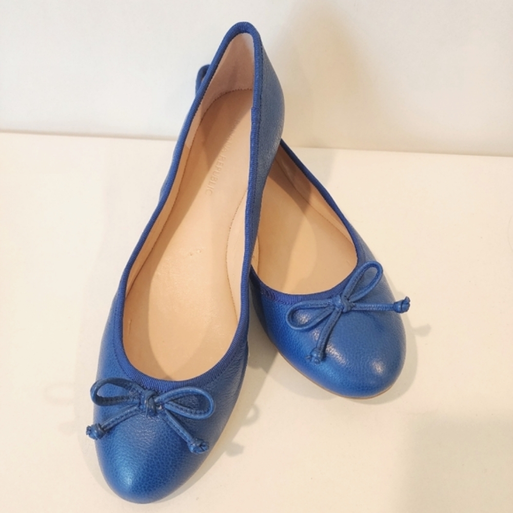 Banana Republic BR Royal Blue Leather Ballet Flats 8B or EU 38